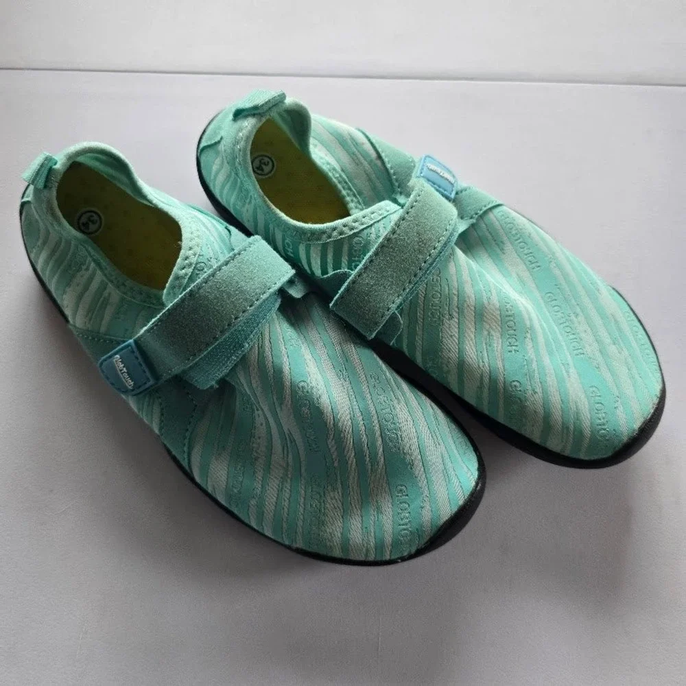 GlobTouch Water Shoes Kids Sz 3 Mint Green Beach Pool Summer‎ Sporty Aqua Socks